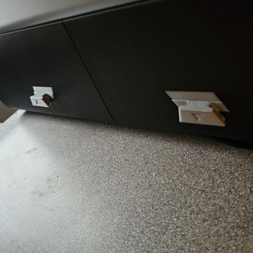 PEGS.jpg KOBRA S1 Lower RIser - Storage and Poop Tray