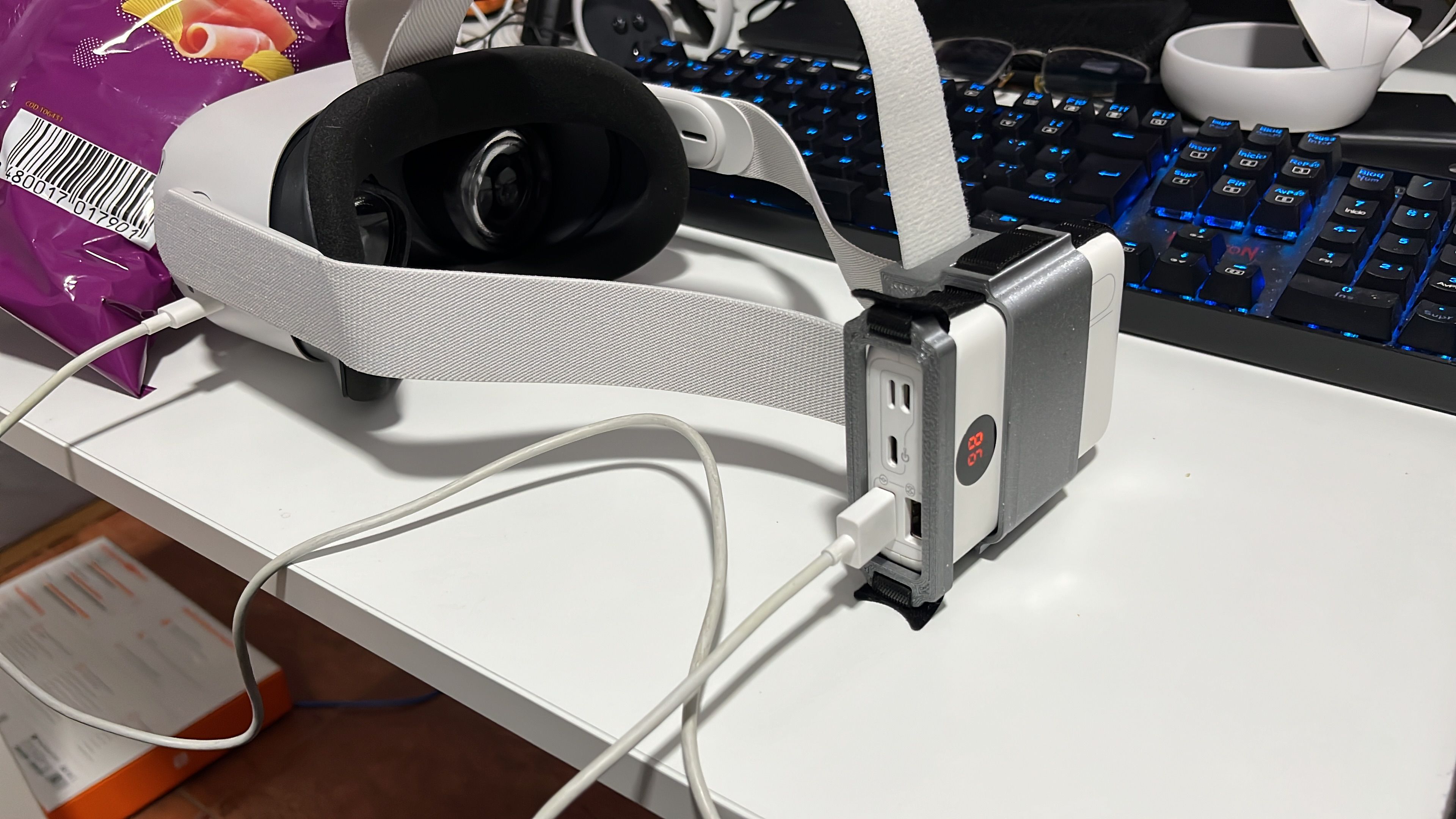 Descargar archivo Oculus Quest 2 Battery Holder • Modelo para la ...