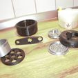CIMG0771.jpg Herb grinder with pollum compartment and (optional) hand crank