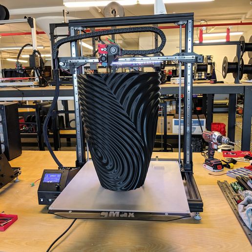 ripple_twist_vase (3).jpg Recipiente para jarras gMax Twisted Ripple