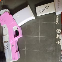 20231002_185757.jpg STL file Rebecca,s pistol cyberpunk edgerunner・3D printing idea to download