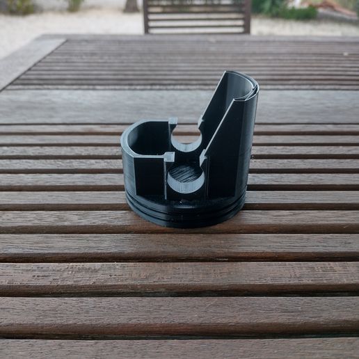 IMG_20241025_182713334_HDR.jpg Engine Piston Phone holder