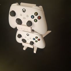 20230201_174302.jpg Free STL file XBOX stand for controller・3D printable model to download