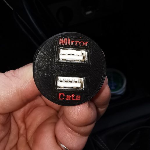 CarUSBCablesHolder_04_P04.jpg Car Dual USB Cable Box
