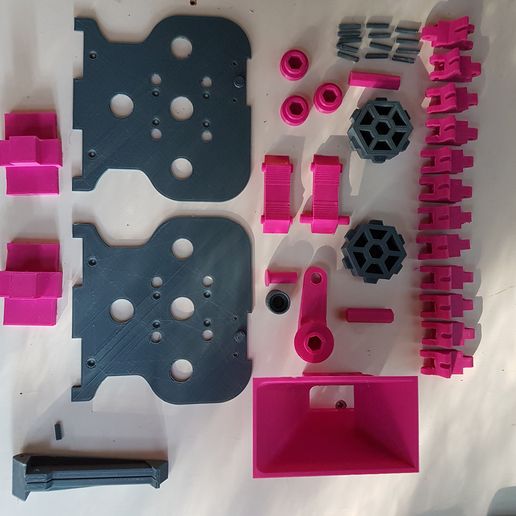 20210828_172544.jpg Cut olives before the pickling process