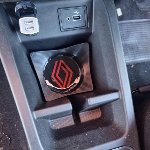 Single-Cup Holder for Renault KWID