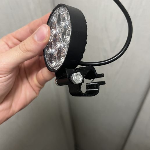 tempImagecjdLTm.jpg Mini r50 r53support for additional spotlights