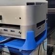 20260210_213500.jpg Простая подставка и блок управления проводами для Apple M4 Mini