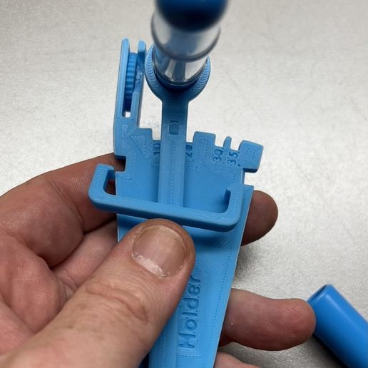 bf571676-50bc-4dc9-a146-c59c1e5bde83.jpg Chaco liner holder with fixed, easy to use seam allowance setting