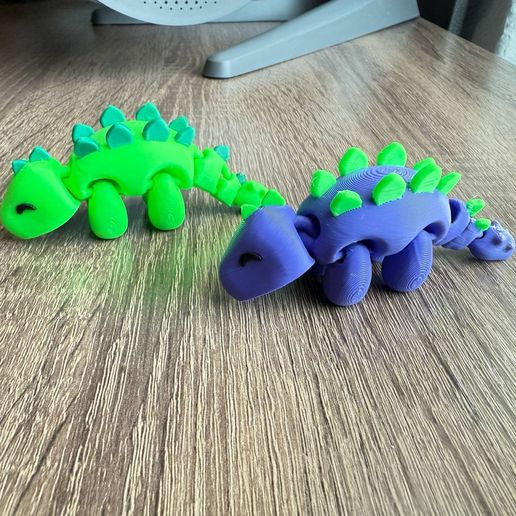 stego1-9.jpg Cute Tiny Articulated Stegosaurus