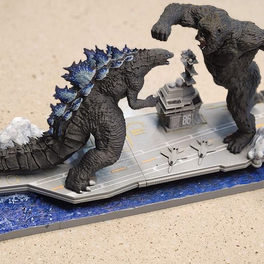 King Kong vs Godzilla3D Print with the bambu lab p1s 3D printerCults