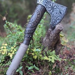 PXL_20231117_224806541.PORTRAIT.jpg Viking Battle Axe