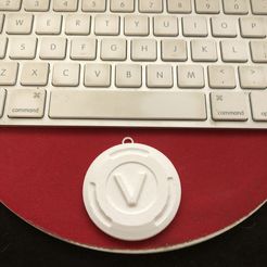 IMG_0410.jpeg STL-Datei Fortnite - Vbuck Keychain!・Design für 3D-Drucker zum herunterladen