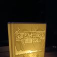 photo_2025-12-29_02-19-49-2.jpg BOOKLAMP STRANGER THINGS BOUGIE THÉ LED