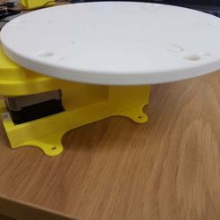 20171004_174848.jpg Бесплатный STL файл Basic Round Table for Nema 17 Stepper with 6 Positions・План 3D-печати для скачивания