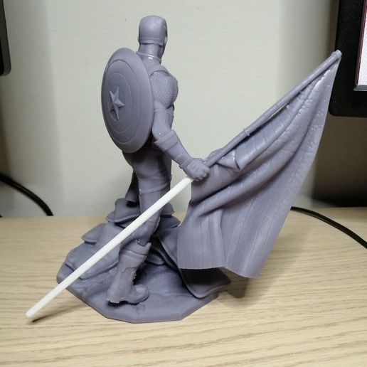 photo_2021-03-28_18-07-00-2.jpg Captain America Statue