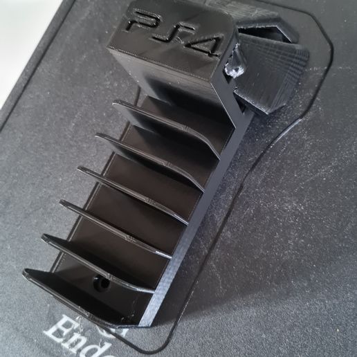 20220428_174447.jpg Soporte de pared para PS4 Slim