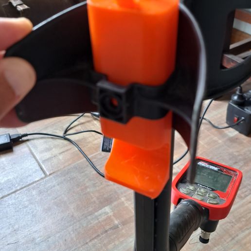 5.jpeg BOX AND SUPPORT FOR METAL DETECTOR SHOVEL NOKTA