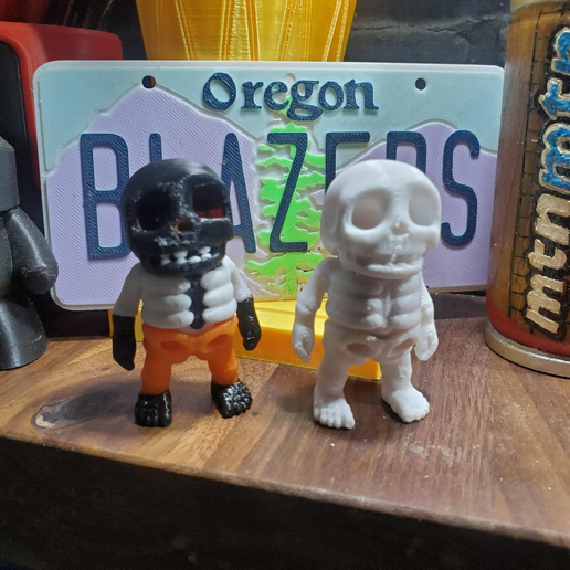 МАЛЮСЕНЬКИЙ СКИЛЕТ