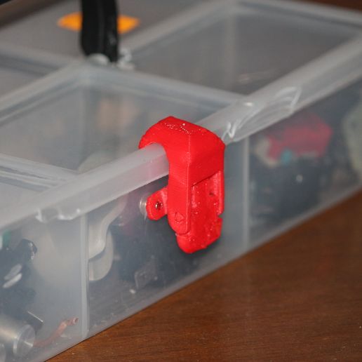 Cerniere e chiusura per cassetta degli attrezzi (Hinges and latches to toolbox) 3D model