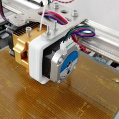 IMG_20171002_185644.jpg Fichier 3D gratuit 3Drag/K8200 Support de montage pour l'extrudeuse MK8・Modèle imprimable en 3D à télécharger