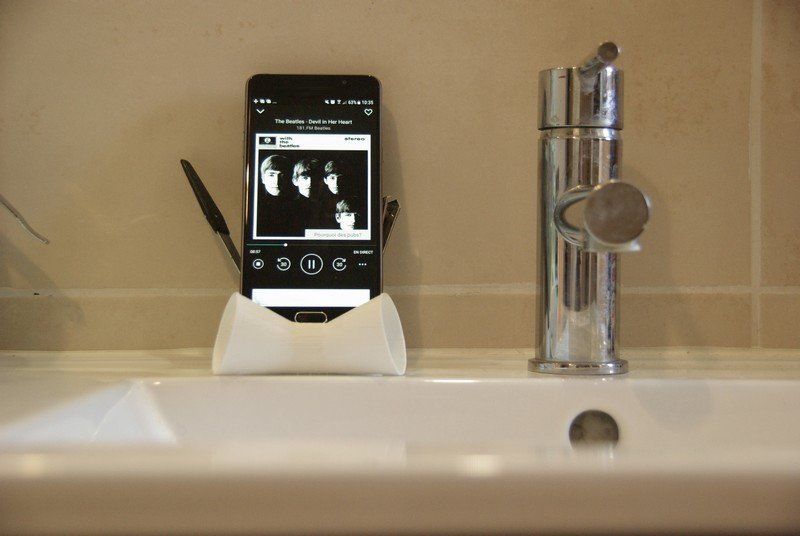 IMGP6216.jpg Fichier STL gratuit BASS - Bathroom Amplified Smartphone Station - Station d'accueil amplificatrice pour smartphone・Objet pour impression 3D à télécharger, hillheaven