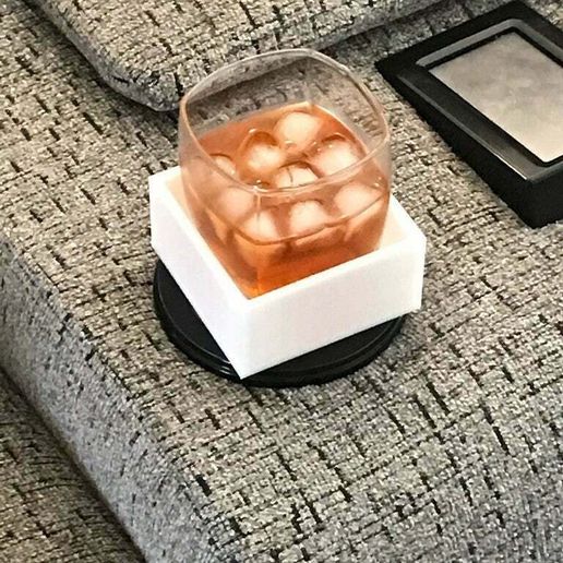 Free STL file Square Cup Holder Converter・Model to download and 3D