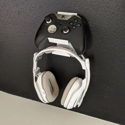 Controller-Holder-1.jpg Archivo STL Soporte para mando y auriculares・Design para impresora 3D para descargar