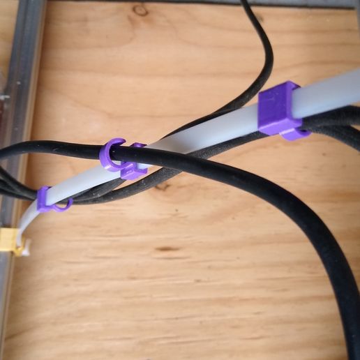 IMG_20191208_144245360.jpg Cable holder ziptie