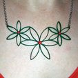 20150819_1903312.jpg Flower Necklace (Christmas)