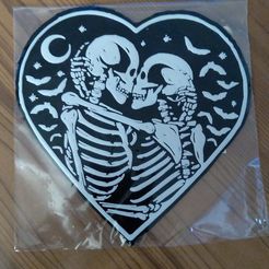 WhatsApp-Image-2023-04-14-at-13.19.10.jpeg Lovers skeletons-skeletons in love - the lovers -Skeletons in love