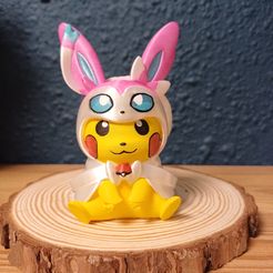 Pokemon - Pikachu Cosplay Sylveon
