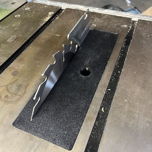 Scheppach TS82 Zero clearance insert plate