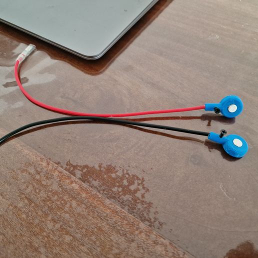 20230421_122331.jpg Magnethaken für Universalbatterie