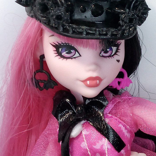 зображення_2024-12-01_214210078.png Chapeau gothique personnalisé pour OOAK pour monster high/ ever after high