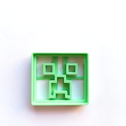 creeper-foto.jpg Download STL file Minecraft Creeper • 3D printer template, MiTresde