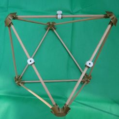 Hentschel_06-carre.jpg OCTABLE (coffee table or bedside table)