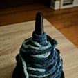 20250304_020730.jpg spinnable Yarn Spool Holder (6in wide base)