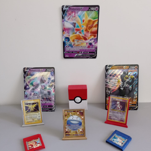 Pokemon card holderFree STL File for Cults