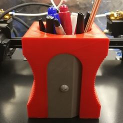 penholder3.jpg Fichier STL gratuit Taille-crayon Porte-plume・Objet imprimable en 3D à télécharger