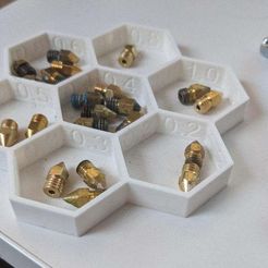 photo_2020-02-23_10-04-10.jpg Free STL file Hexagonal Nozzle Holder/Organiser・3D print design to download