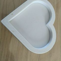 1694768224096.jpg STL-Datei Herzförmiger Fotohalter・3D-druckbares Modell zum herunterladen