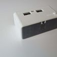 IMG_1004.jpg Archivo STL gratis Powerbank de respaldo USB・Objeto imprimible en 3D para descargar