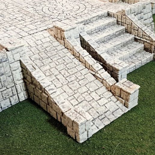 9650e28fcd29956c9d3ce68973d8977c_display_large.jpg Tikal temple grounds B