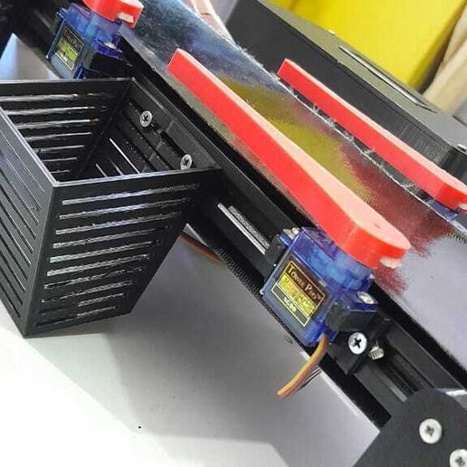 reel2.jpeg Adjustable Conveyor Belt with Real-Time Color Sorting – Full Electronics & Code