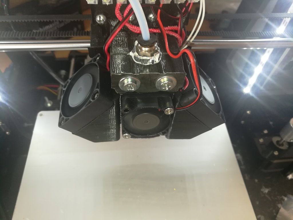 Free 3D file Dmyco E3D z Sensor holder for 30mm fan・3D print object to ...