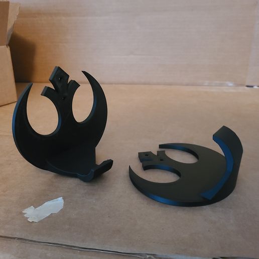 1000011976.jpg Rebellen-Lichtschwert-Wandhalterung