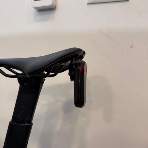 Side.jpeg Trek Madone SLR Garmin Varia mount