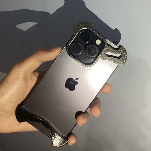 iPhone 14 Pro bumper