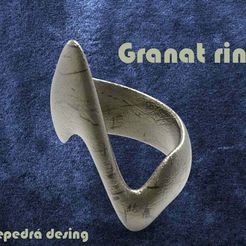 granat_old_metal_blue_velvet.jpg Granat ring
